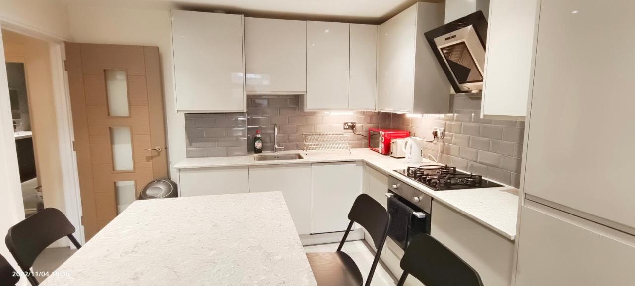 First Floor Flat 1 Northwood Leilighet London Eksteriør bilde