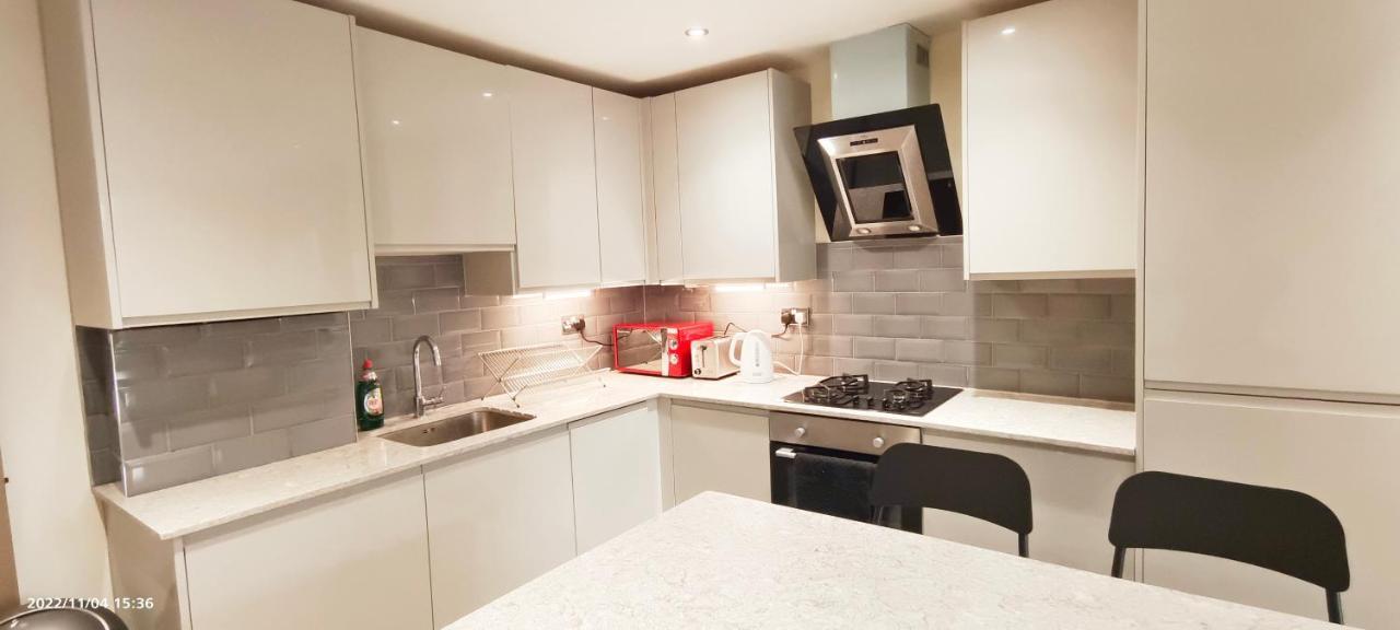 First Floor Flat 1 Northwood Leilighet London Eksteriør bilde