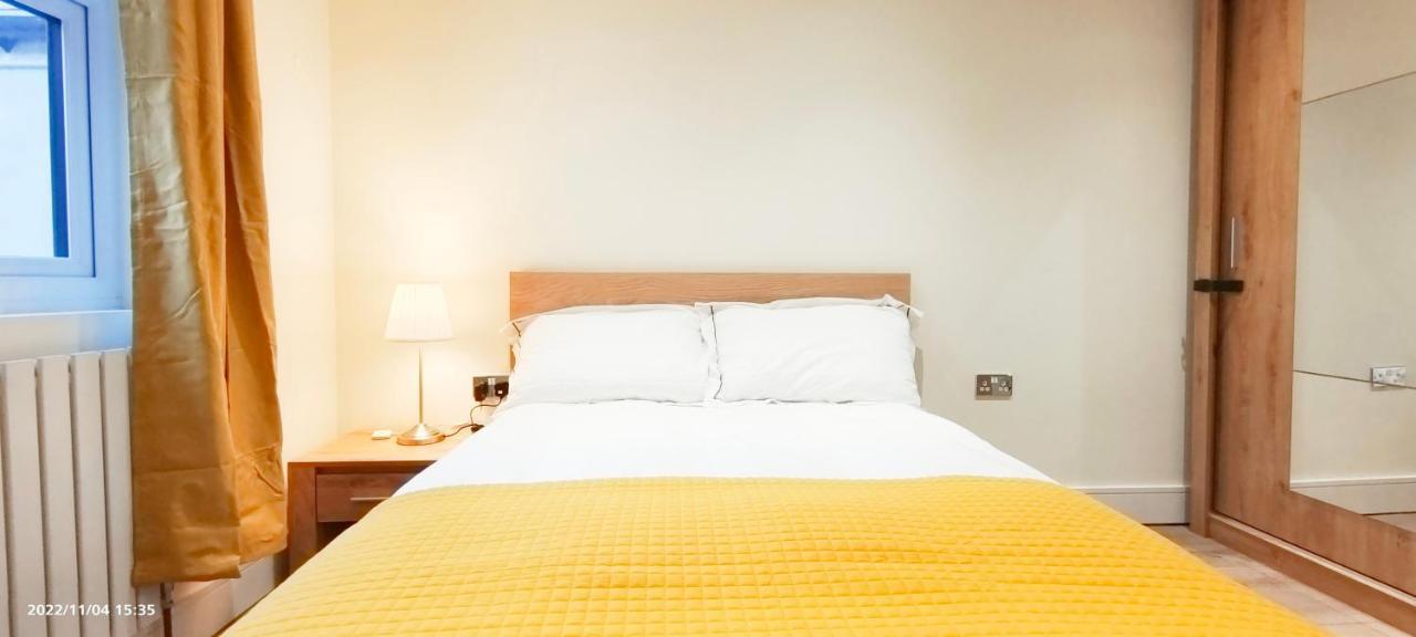 First Floor Flat 1 Northwood Leilighet London Eksteriør bilde