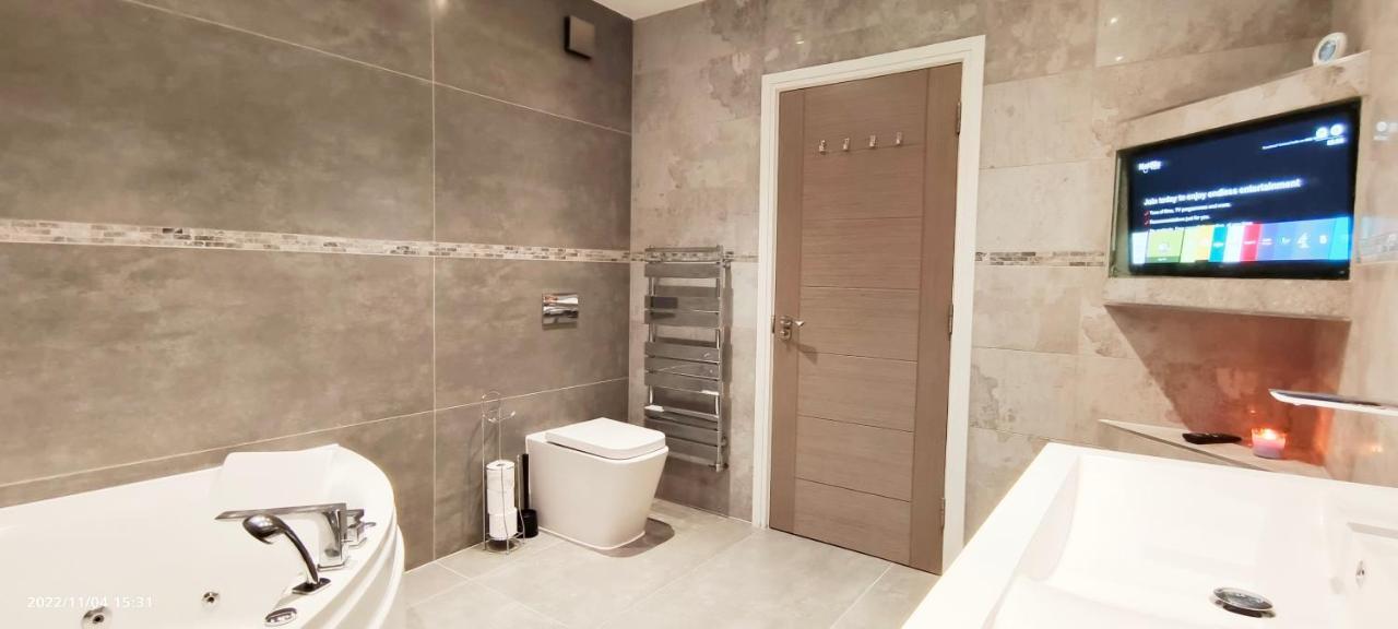 First Floor Flat 1 Northwood Leilighet London Eksteriør bilde